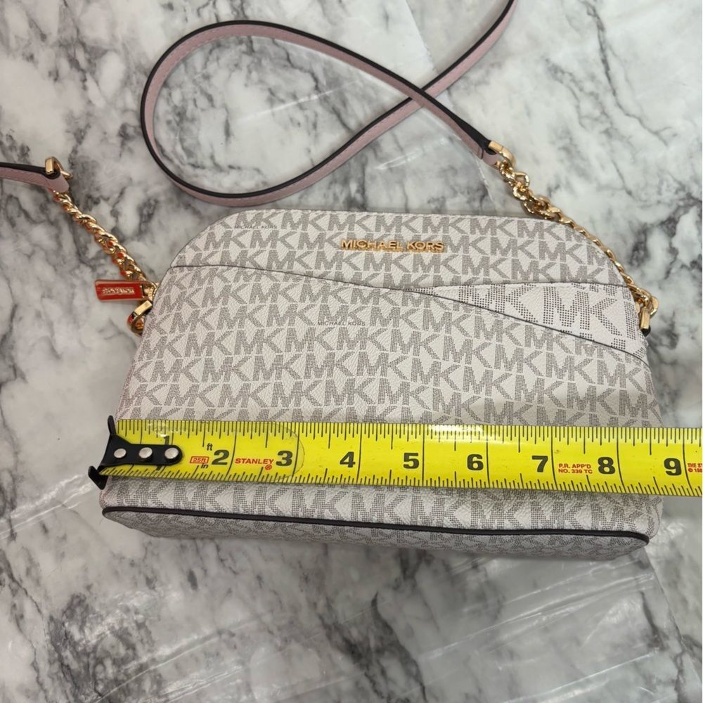 Michael Kors Jet Set Travel Medium Dome Shoulder Crossbody Bag MK Pale Gold NWT - Picture 9 of 9